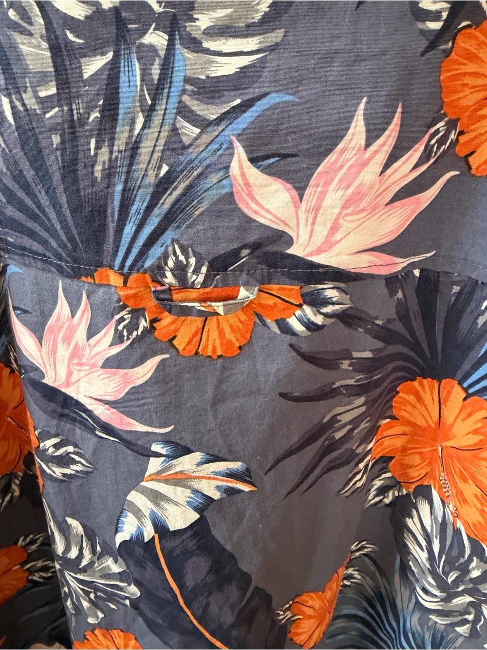 Hurley Men’s XXL Blue Hibiscus Floral Hawaiian Button Up Shirt NWT - Picture 7 of 7